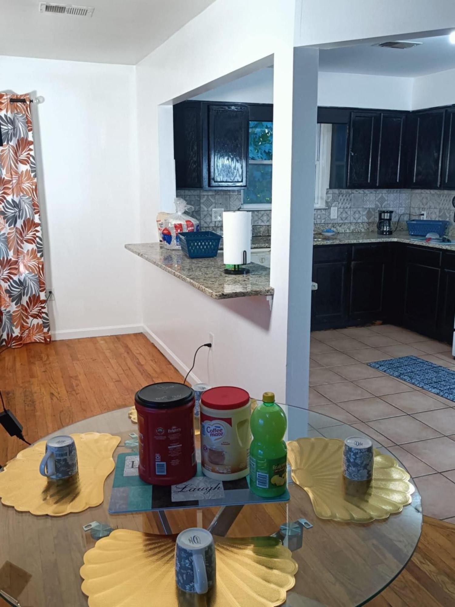 Fada Guest House - 38 Yates Ave ניוארק מראה חיצוני תמונה